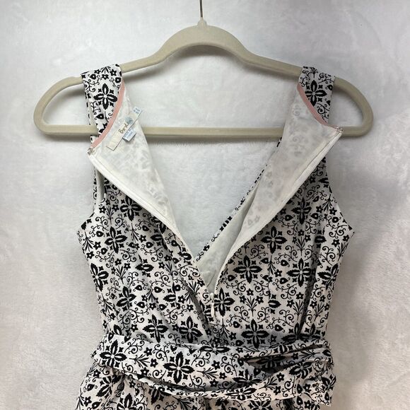 Boden Floral Linen Blend Vneck Wrap Top Women’s Sz 6 Black White Classic - Picture 9 of 9